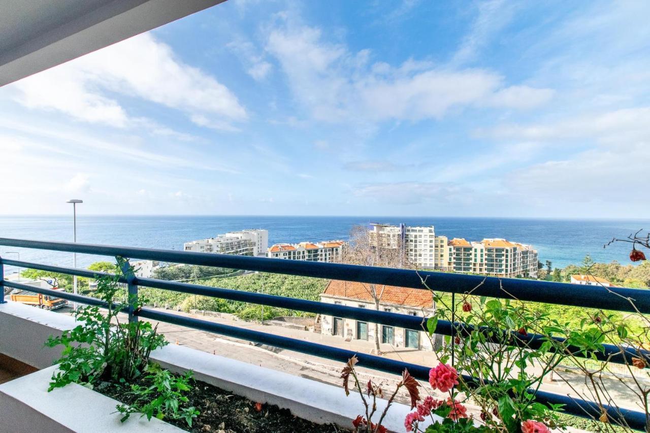 Sea And Sunset View Apartment In Funchal Eksteriør bilde